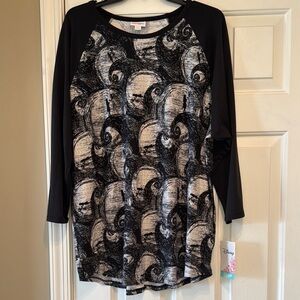 LuLaRoe Black and White Swirl Long Sleeve Tee